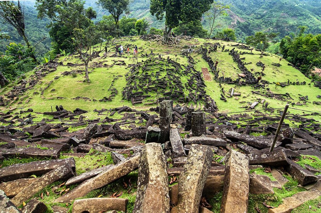 Indonesia, Gunung Padang