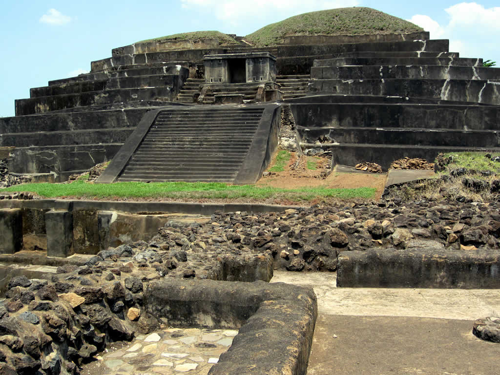 Tazumal pyramid, El Salvador