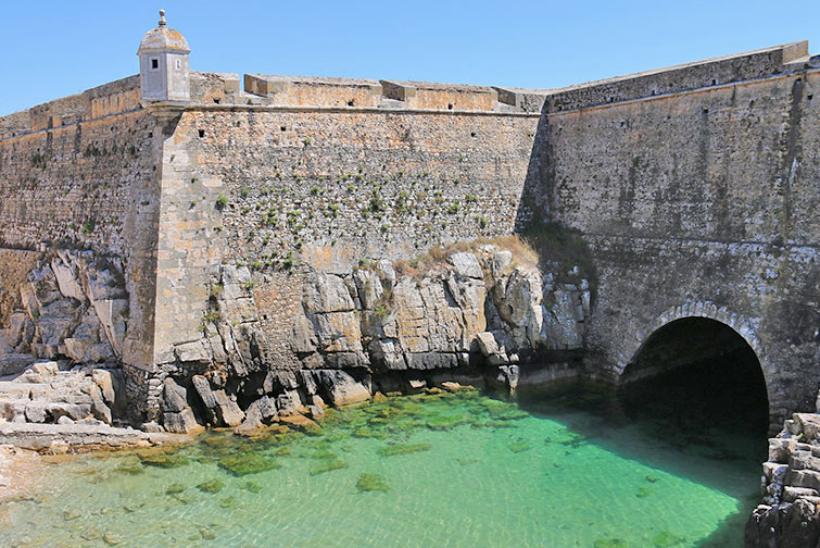 Portugal coastal towns - Peniche