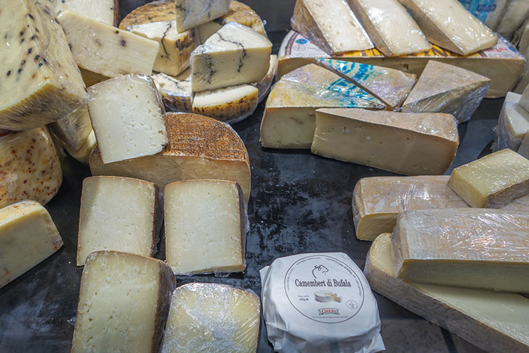 Things to do in Lyon - indoor market